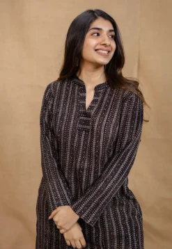 Aamani Black Ajrakh Crush Cotton Straight Kurta