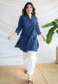 Aamiya Indigo Ajrakh Cotton Straight Kurta