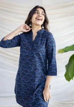 Aamiya Indigo Ajrakh Cotton Straight Kurta