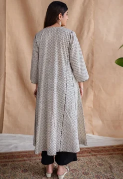 Aashi Fakira Mul Jhabba Kali Kurta