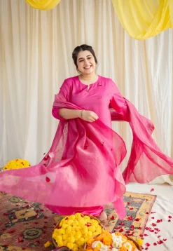 Aishani Silk Co-Ord Set with Mukaish Detailing (Set of 2)