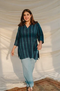 Alisha Indigo Dabu Straight Short top