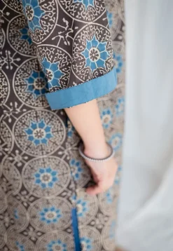 Asiya Ajrakh Jhabba Kali Cotton Kurta