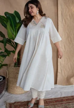 Ayira Slub Cotton Hand Embroidered Kurta
