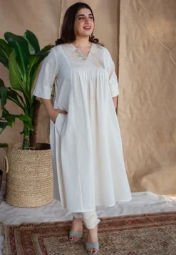 Ayira Slub Cotton Hand Embroidered Kurta