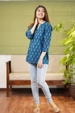 Cera Dabu Floral Cotton Short Top