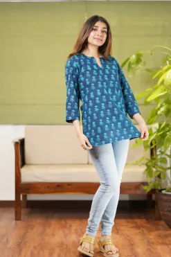 Cera Dabu Floral Cotton Short Top