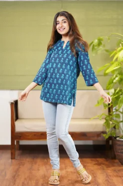 Cera Dabu Floral Cotton Short Top