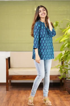 Cera Dabu Floral Cotton Short Top