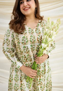Ditya White Batik Cotton Kurta