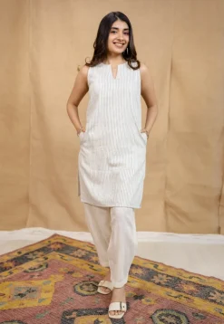 Divija Off-White Handwoven Kala Cotton Straight Kurta