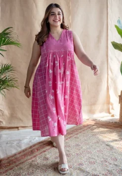 Erah Dabu Slub Cotton Hand Embroidered Dress