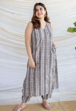 Hanifa Grey Batik Cotton Straight Kurta