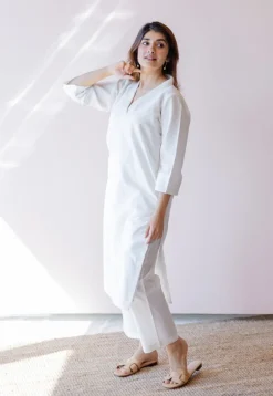 Hemali White Solid Handloom Cotton Straight Kurta