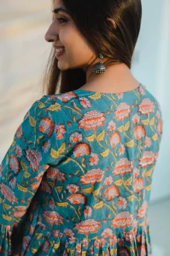 Hemanshi Sanganeri Cotton Short Top