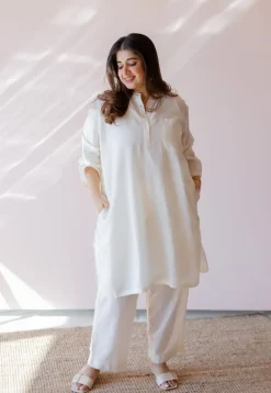 Hina Off White Solid Handloom Cotton Anti-Fit Kurta