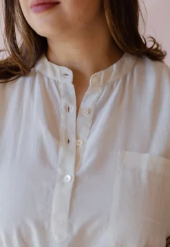 Hina Off White Solid Handloom Cotton Anti-Fit Kurta