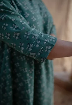 Iffah Dabu Slub Cotton Hand Embroidered Kali Kurta