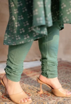 Iffah Dabu Slub Cotton Hand Embroidered Kali Kurta