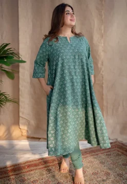 Iffah Dabu Slub Cotton Hand Embroidered Kali Kurta