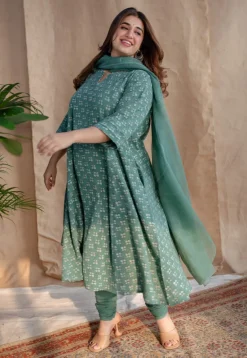 Iffah Dabu Slub Cotton Hand Embroidered Kali Kurta