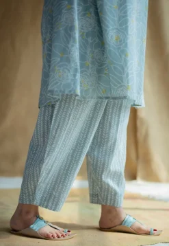 Jazmin Sky Blue Hand Block Print Slub Cotton Anti-Fit Kurta with Hand Embroidery