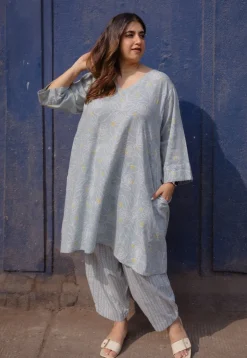 Jazmin Sky Blue Hand Block Print Slub Cotton Anti-Fit Kurta with Hand Embroidery
