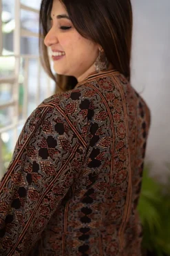 Kusha Floral Border Jaal Ajrakh Cotton Kurta