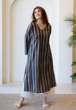 Meeta Charcoal Ajrakh Cotton Anti-Fit Kurta