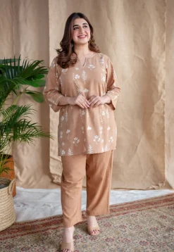 Mishel Dabu Slub Cotton Embroidered Top