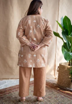 Mishel Dabu Slub Cotton Embroidered Top