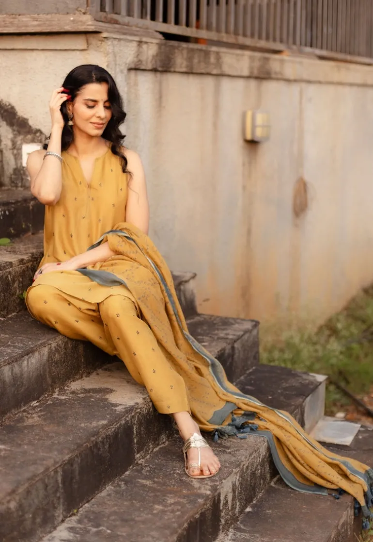 Mustard Floral Line Ajrakh Chanderi Silk Dupatta