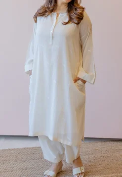 Naina Off White Jamdani Handloom Cotton Anti-Fit Kurta