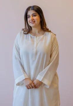 Naina Off White Jamdani Handloom Cotton Anti-Fit Kurta