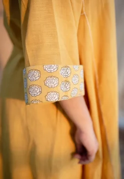Nyra Slub Cotton Embroidered Jhabba Kali Kurta