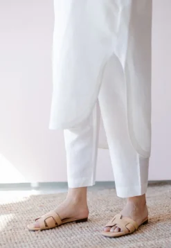Poonam White Solid Handloom Cotton Anti-Fit Kurta