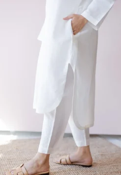 Poonam White Solid Handloom Cotton Anti-Fit Kurta