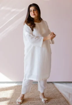 Prerna White Solid Handloom Cotton Linen Anti-Fit Kurta