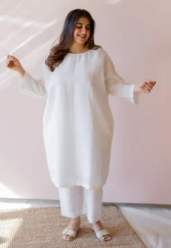 Prerna White Solid Handloom Cotton Linen Anti-Fit Kurta