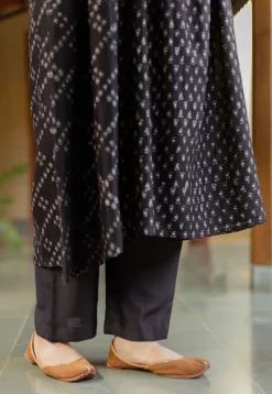 Prita Black Solid Chanderi Silk Narrow Pant