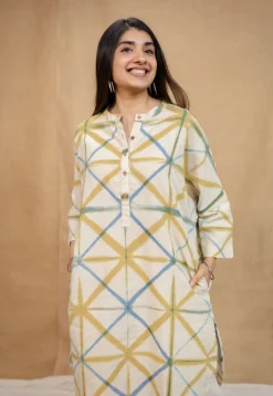Raiha White Clamp Dyed Linen Cotton Loose Kurta