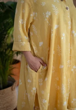 Riham Dabu Slub Cotton Hand Embroidered Co-ord Set