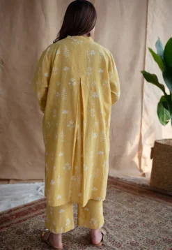 Riham Dabu Slub Cotton Hand Embroidered Co-ord Set