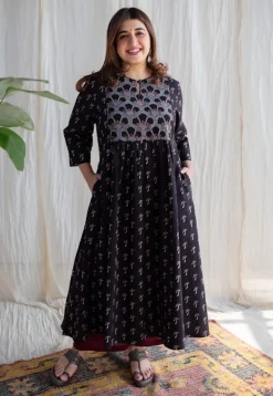 Ruwaa Ajrakh Cotton Kurta