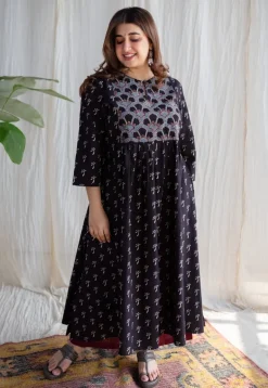 Ruwaa Ajrakh Cotton Kurta