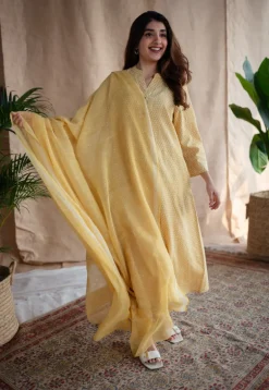 Safira Dabu Slub Cotton Hand Embroidered Kurta