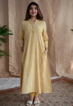 Safira Dabu Slub Cotton Hand Embroidered Kurta