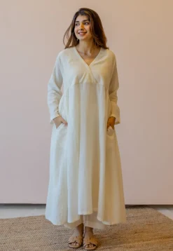 Sana Off White Solid Handloom Cotton Anti-Fit Kurta