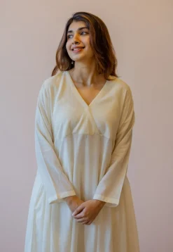 Sana Off White Solid Handloom Cotton Anti-Fit Kurta