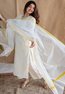 Seira Dabu Slub Cotton Hand Embroidered Kurta